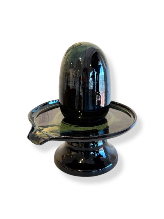 Shiva lingam by Memento Mori Ceramics